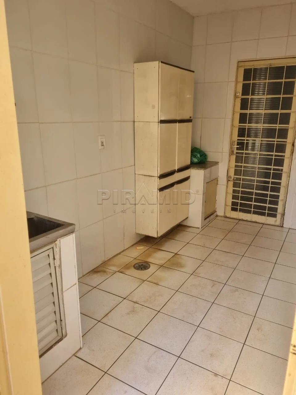 Comprar Casa / Padr&atilde;o em Ribeir&atilde;o Preto R$ 308.000,00 - Foto 3
