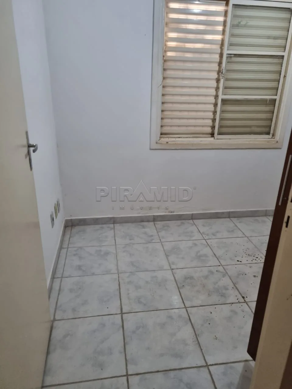 Comprar Casa / Padr&atilde;o em Ribeir&atilde;o Preto R$ 308.000,00 - Foto 5