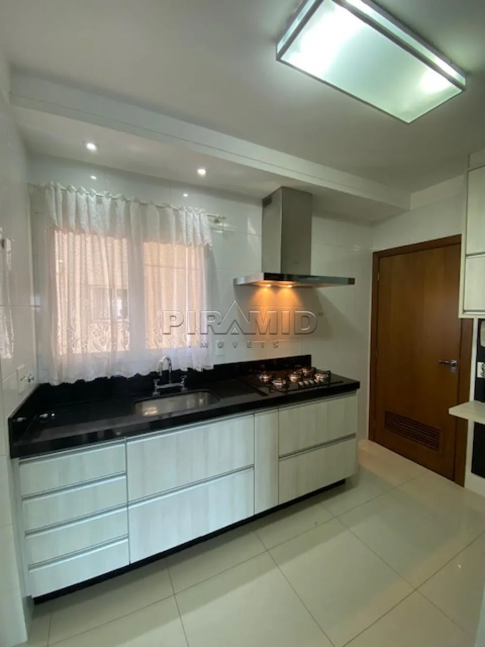 Alugar Apartamento / Padr&atilde;o em Ribeir&atilde;o Preto R$ 4.400,00 - Foto 21