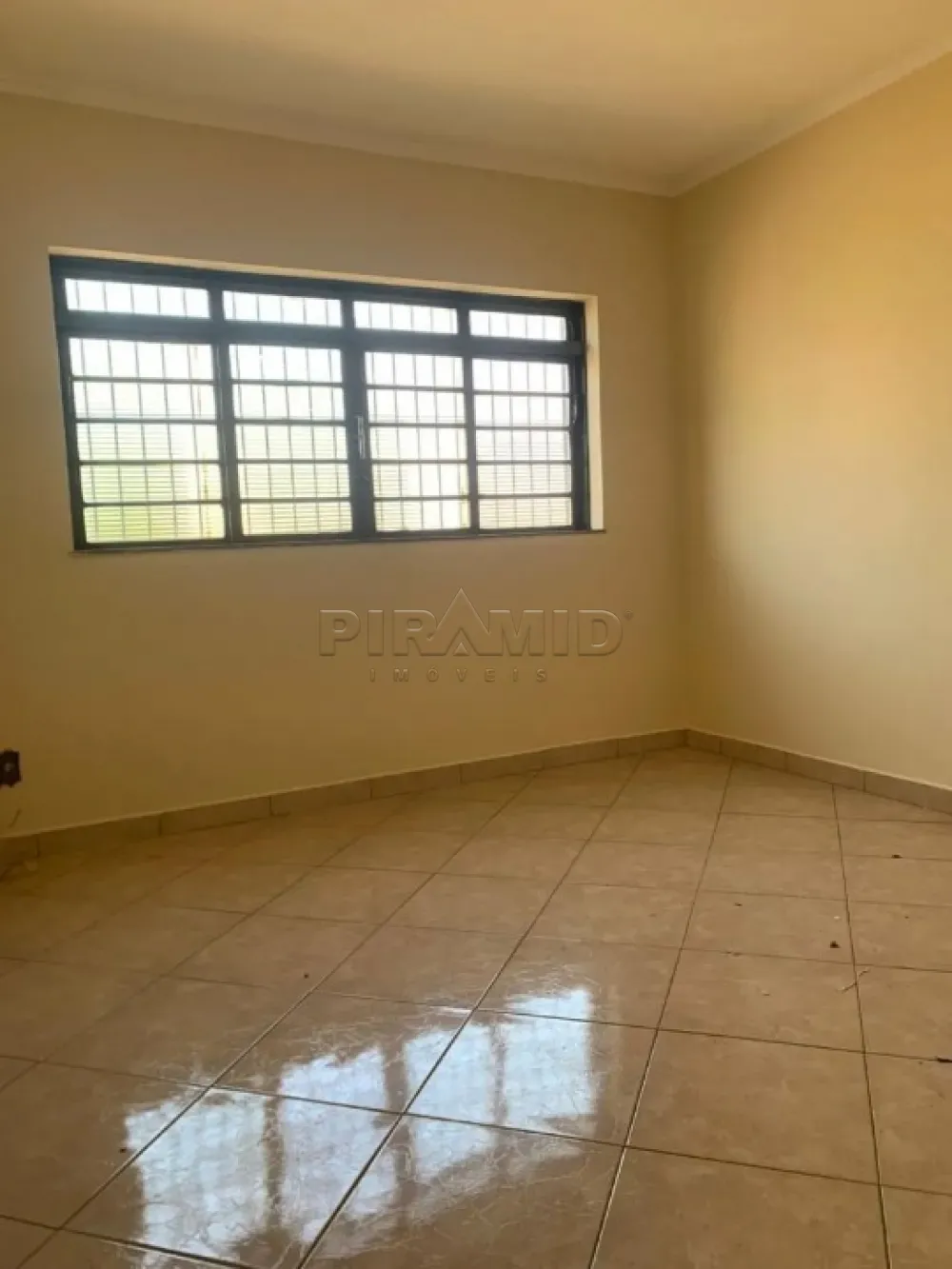 Alugar Casa / Padr&atilde;o em Ribeir&atilde;o Preto R$ 1.400,00 - Foto 3