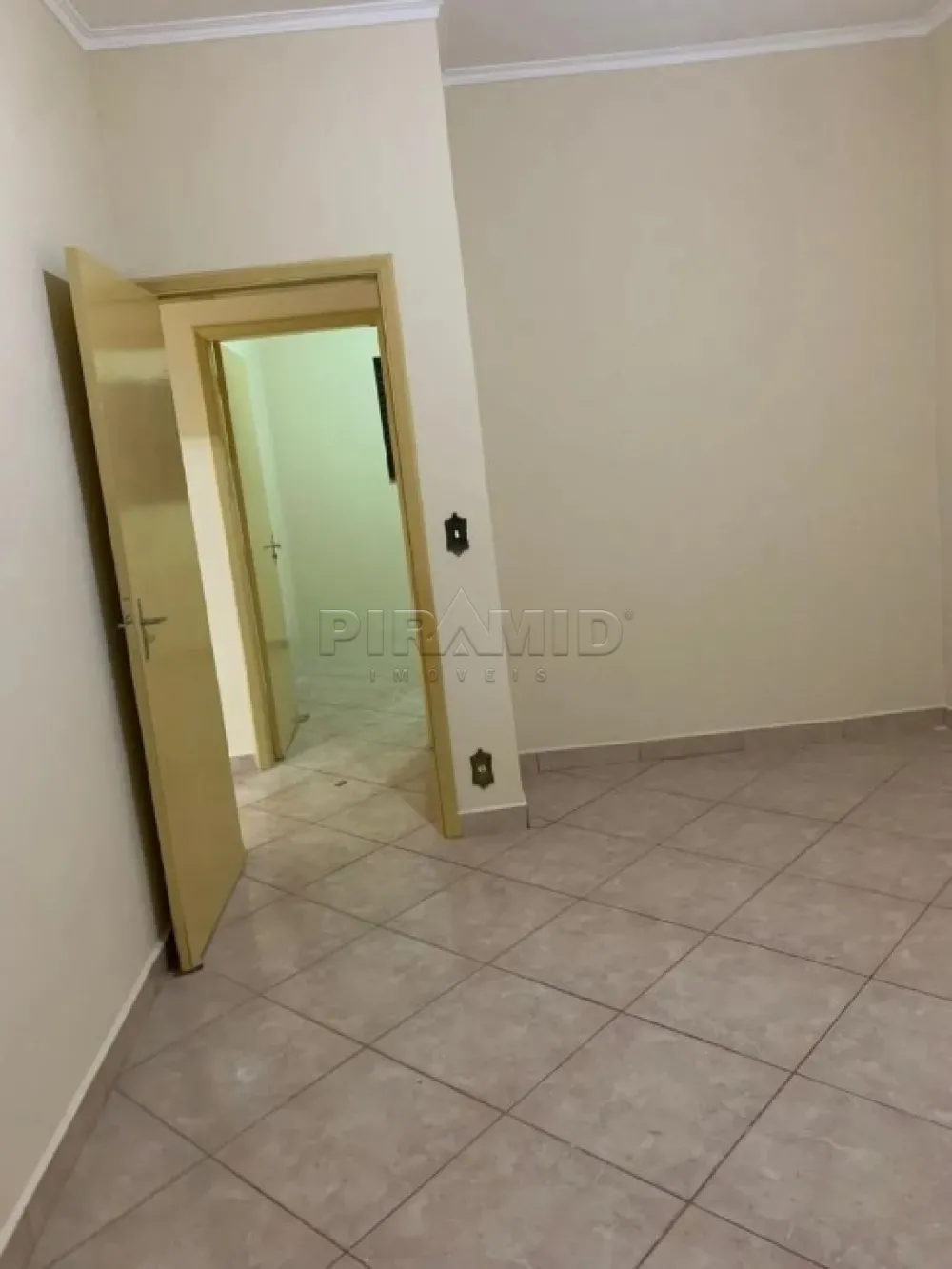 Alugar Casa / Padr&atilde;o em Ribeir&atilde;o Preto R$ 1.400,00 - Foto 8