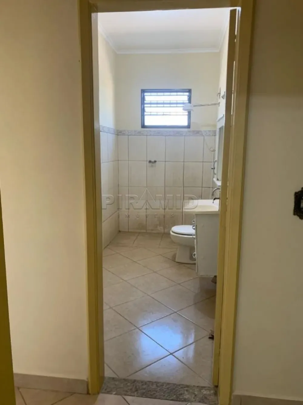 Alugar Casa / Padr&atilde;o em Ribeir&atilde;o Preto R$ 1.400,00 - Foto 15