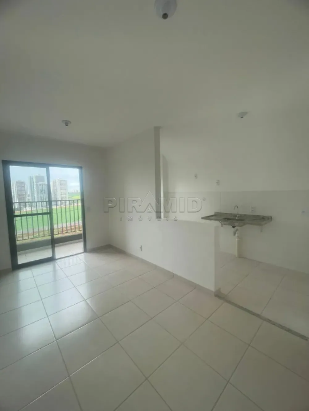 Alugar Apartamento / Padr&atilde;o em Ribeir&atilde;o Preto R$ 1.500,00 - Foto 1