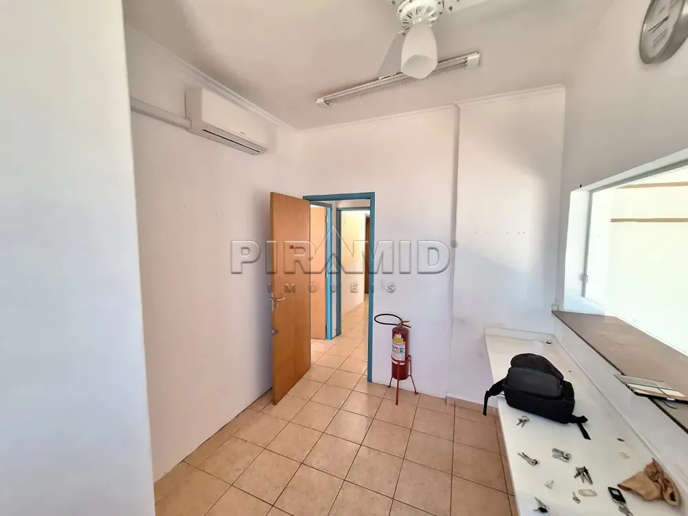Alugar Casa / Padr&atilde;o em Ribeir&atilde;o Preto R$ 4.100,00 - Foto 4