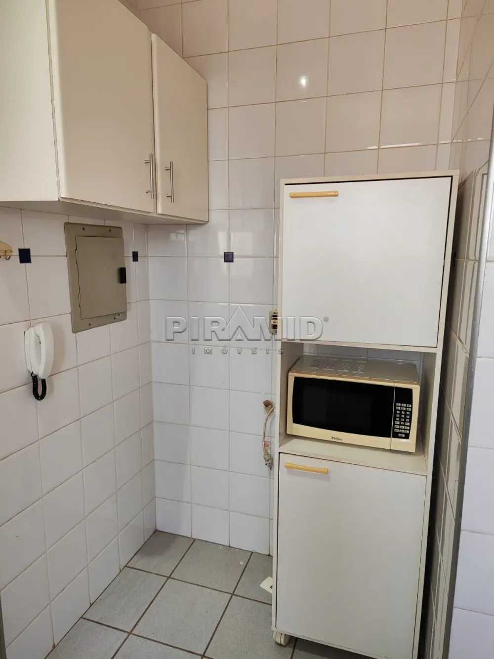 Alugar Apartamento / Padr&atilde;o em Ribeir&atilde;o Preto R$ 900,00 - Foto 11
