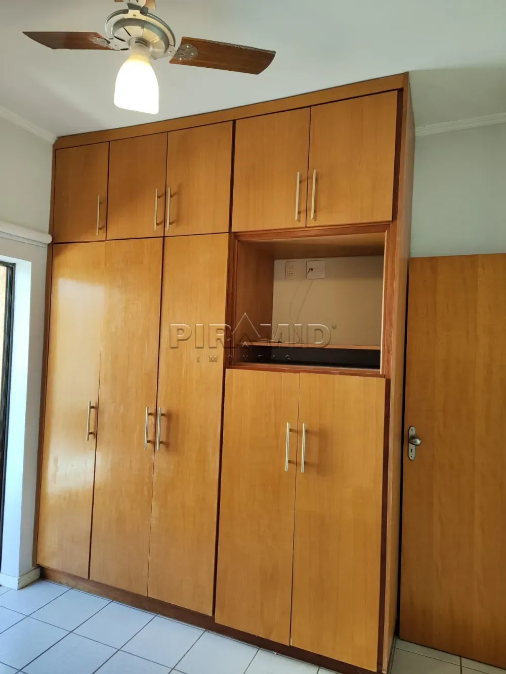 Alugar Apartamento / Padr&atilde;o em Ribeir&atilde;o Preto R$ 900,00 - Foto 6