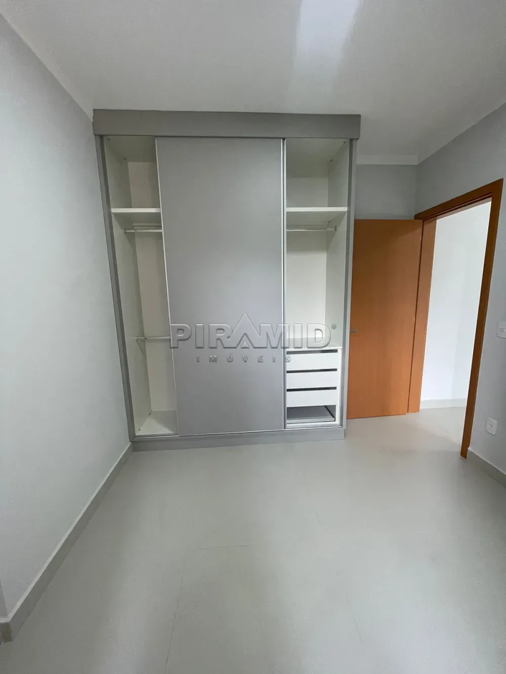 Alugar Apartamento / Padr&atilde;o em Ribeir&atilde;o Preto R$ 1.700,00 - Foto 17