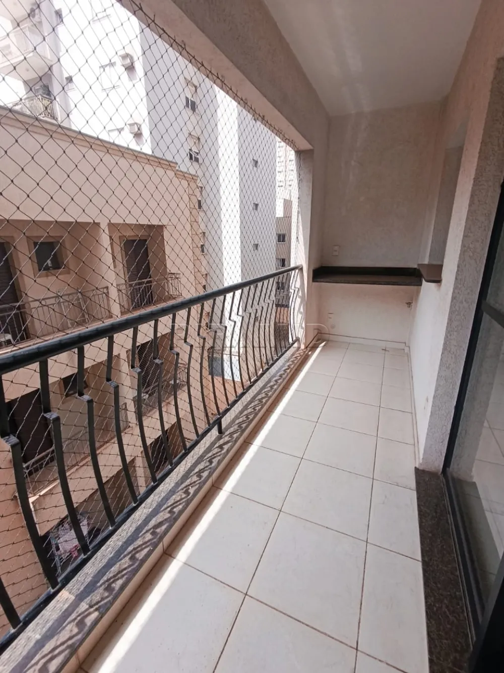 Alugar Apartamento / Padr&atilde;o em Ribeir&atilde;o Preto R$ 1.500,00 - Foto 3