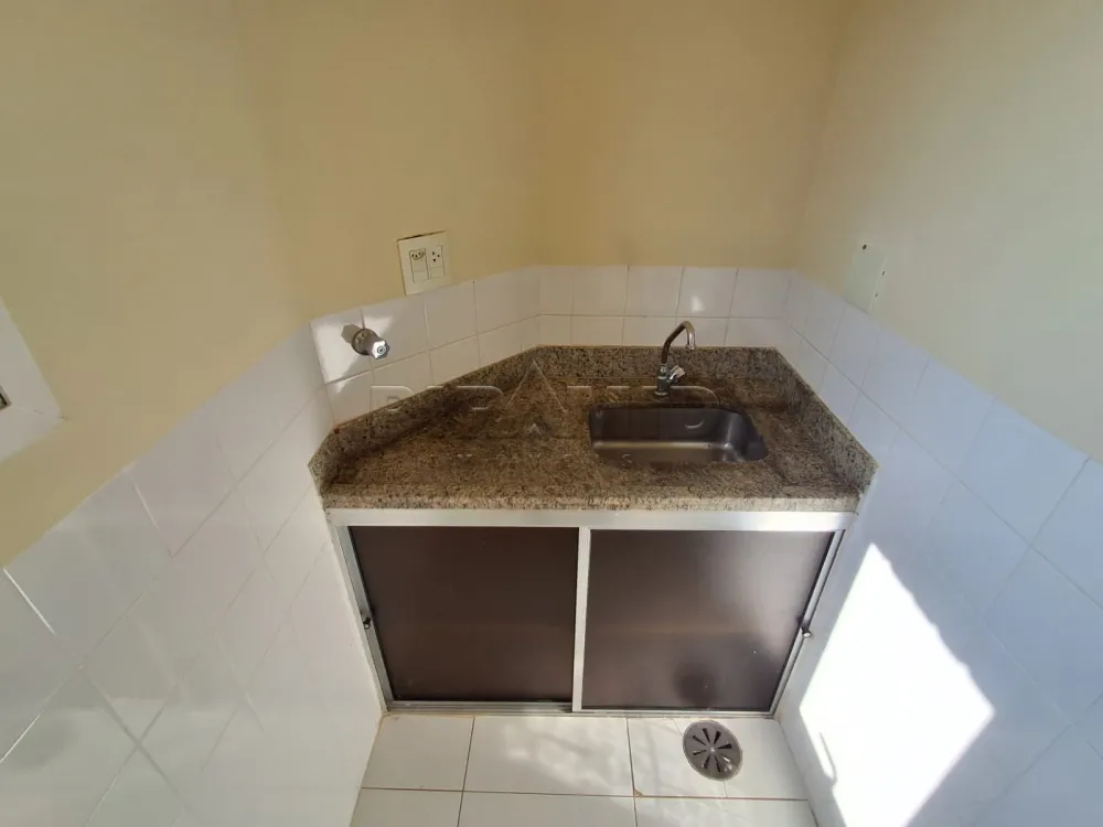 Alugar Comercial / Sala em Ribeir&atilde;o Preto R$ 1.500,00 - Foto 8