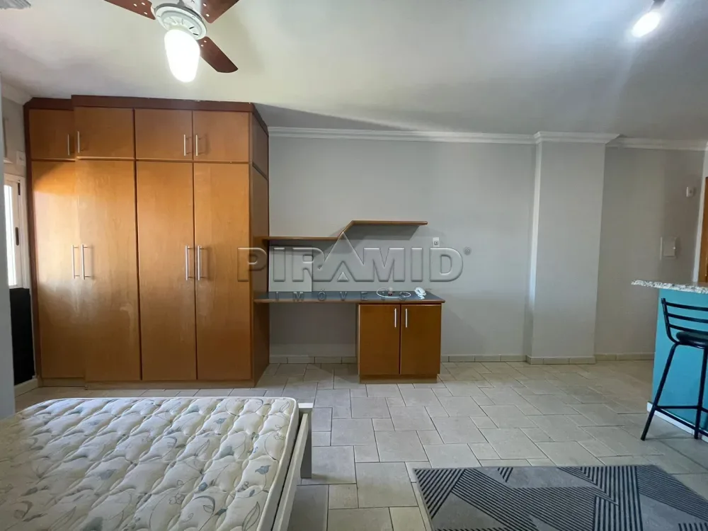 Alugar Apartamento / Padr&atilde;o em Ribeir&atilde;o Preto R$ 1.600,00 - Foto 4
