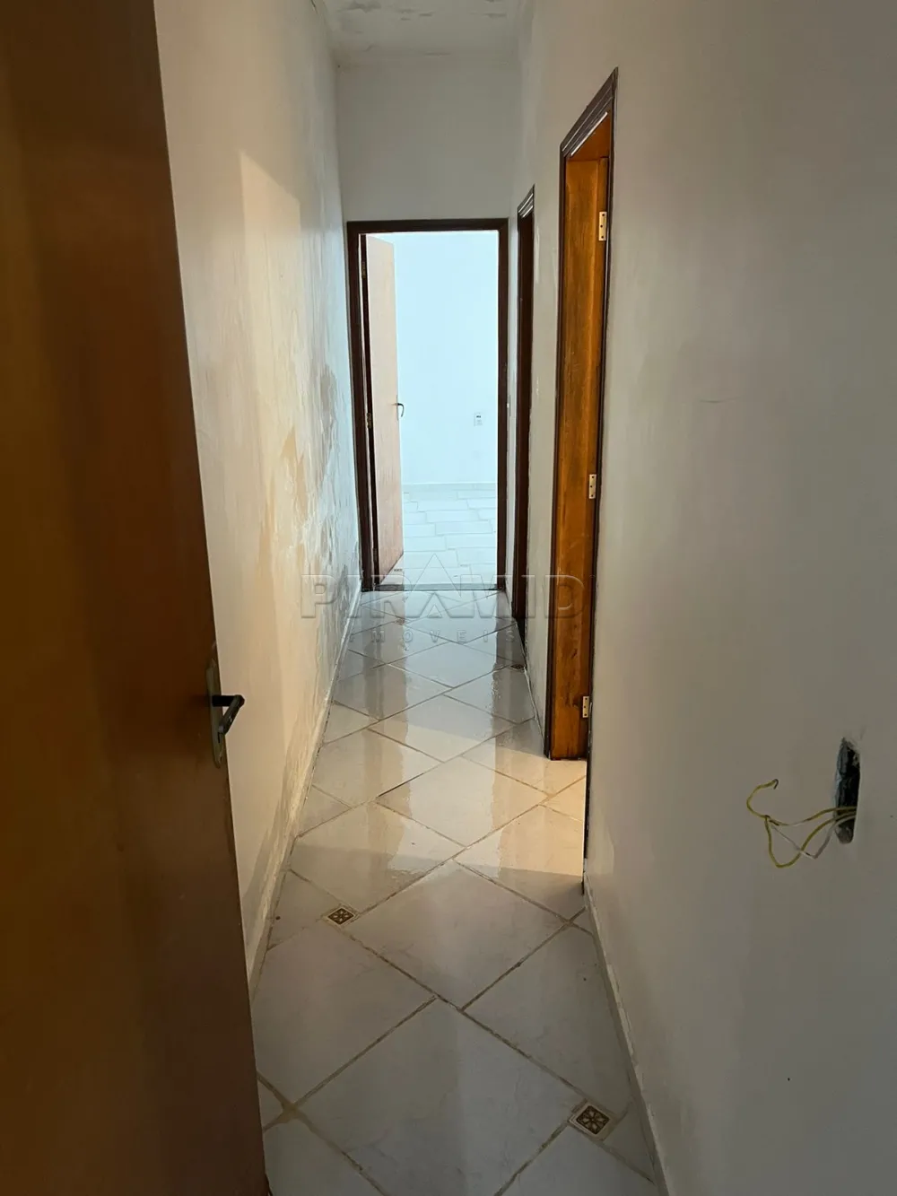 Comprar Casa / Padr&atilde;o em Ribeir&atilde;o Preto R$ 300.000,00 - Foto 3