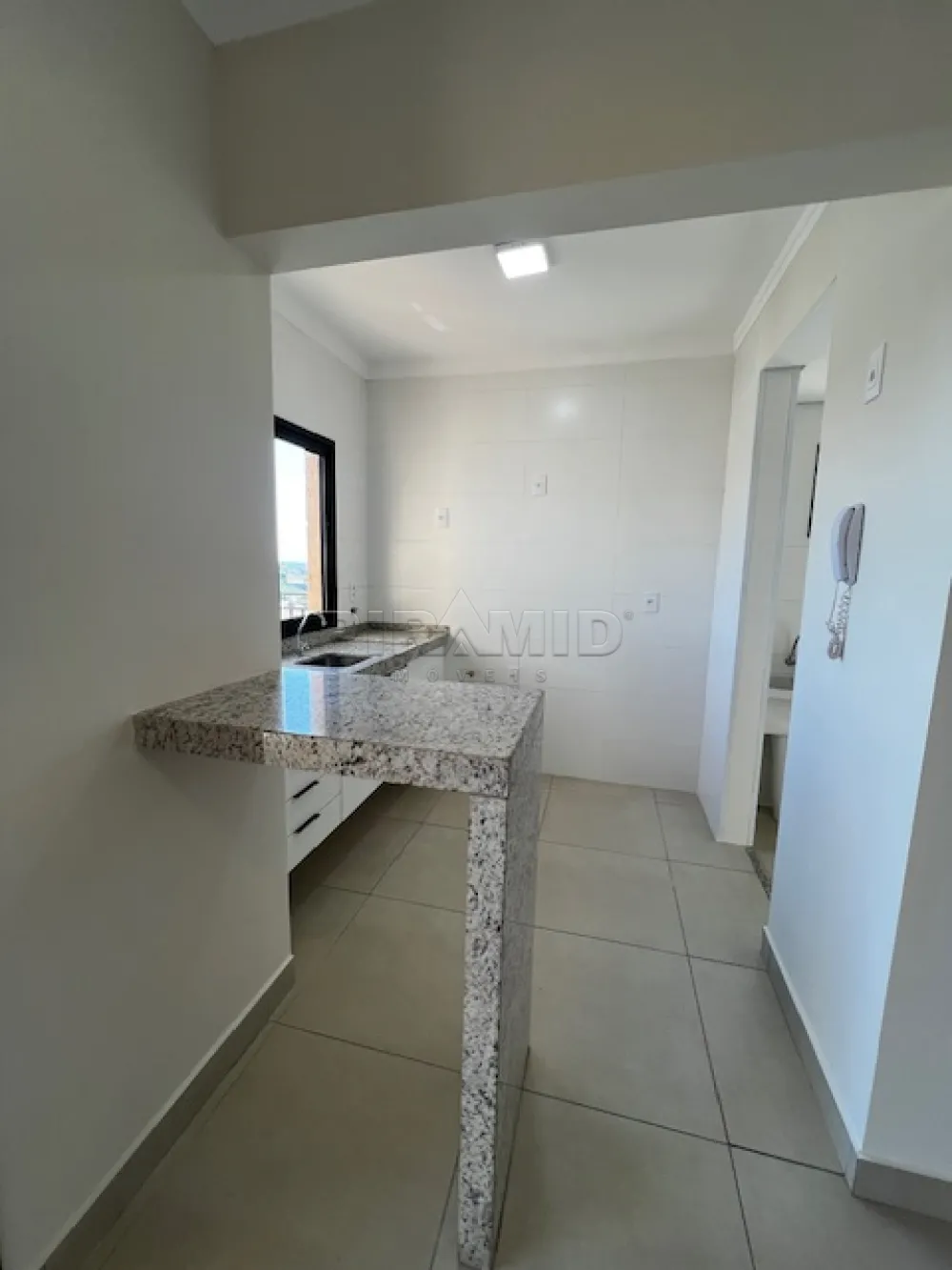 Alugar Apartamento / Padr&atilde;o em Ribeir&atilde;o Preto R$ 1.700,00 - Foto 10