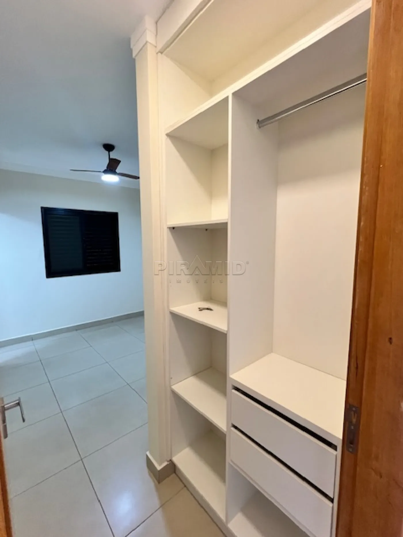 Alugar Apartamento / Padr&atilde;o em Ribeir&atilde;o Preto R$ 1.700,00 - Foto 8