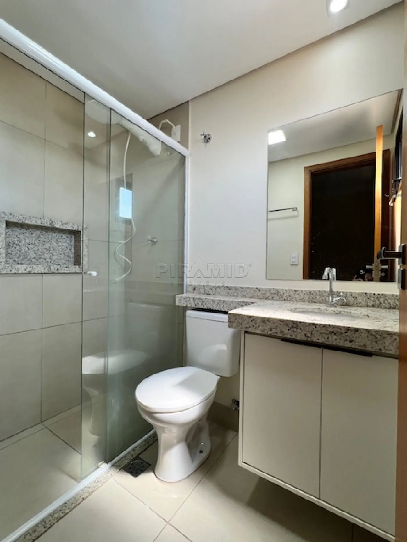 Alugar Apartamento / Padr&atilde;o em Ribeir&atilde;o Preto R$ 1.700,00 - Foto 9