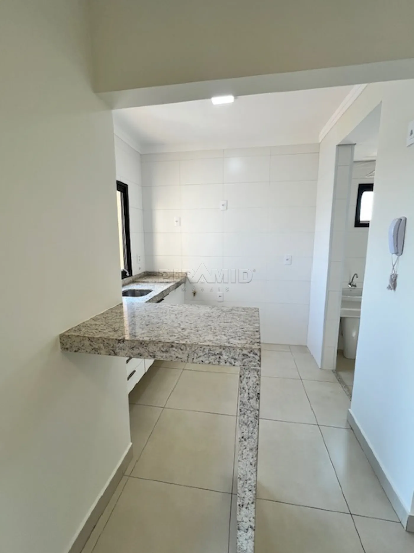 Alugar Apartamento / Padr&atilde;o em Ribeir&atilde;o Preto R$ 1.700,00 - Foto 10
