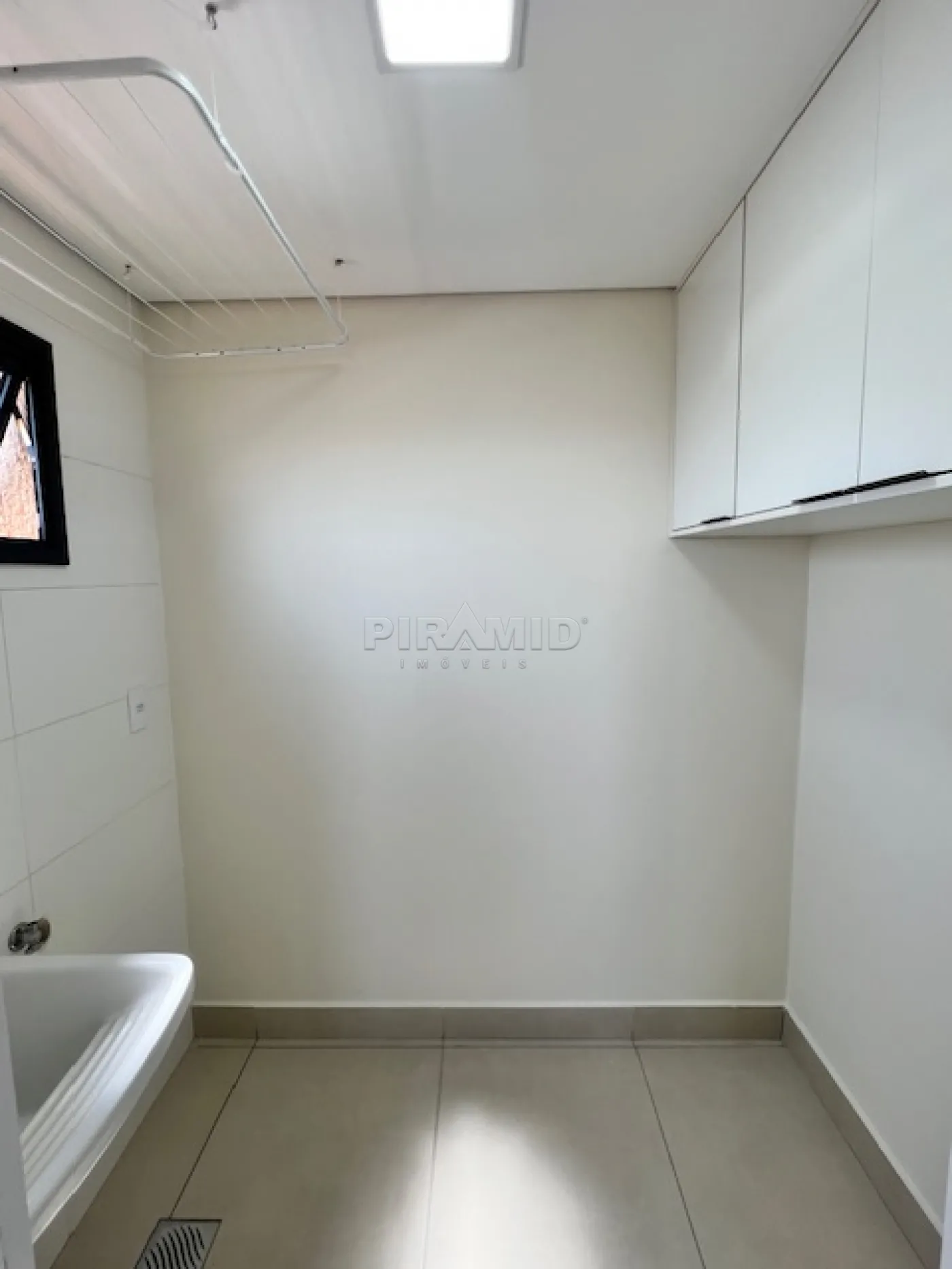 Alugar Apartamento / Padr&atilde;o em Ribeir&atilde;o Preto R$ 1.700,00 - Foto 12
