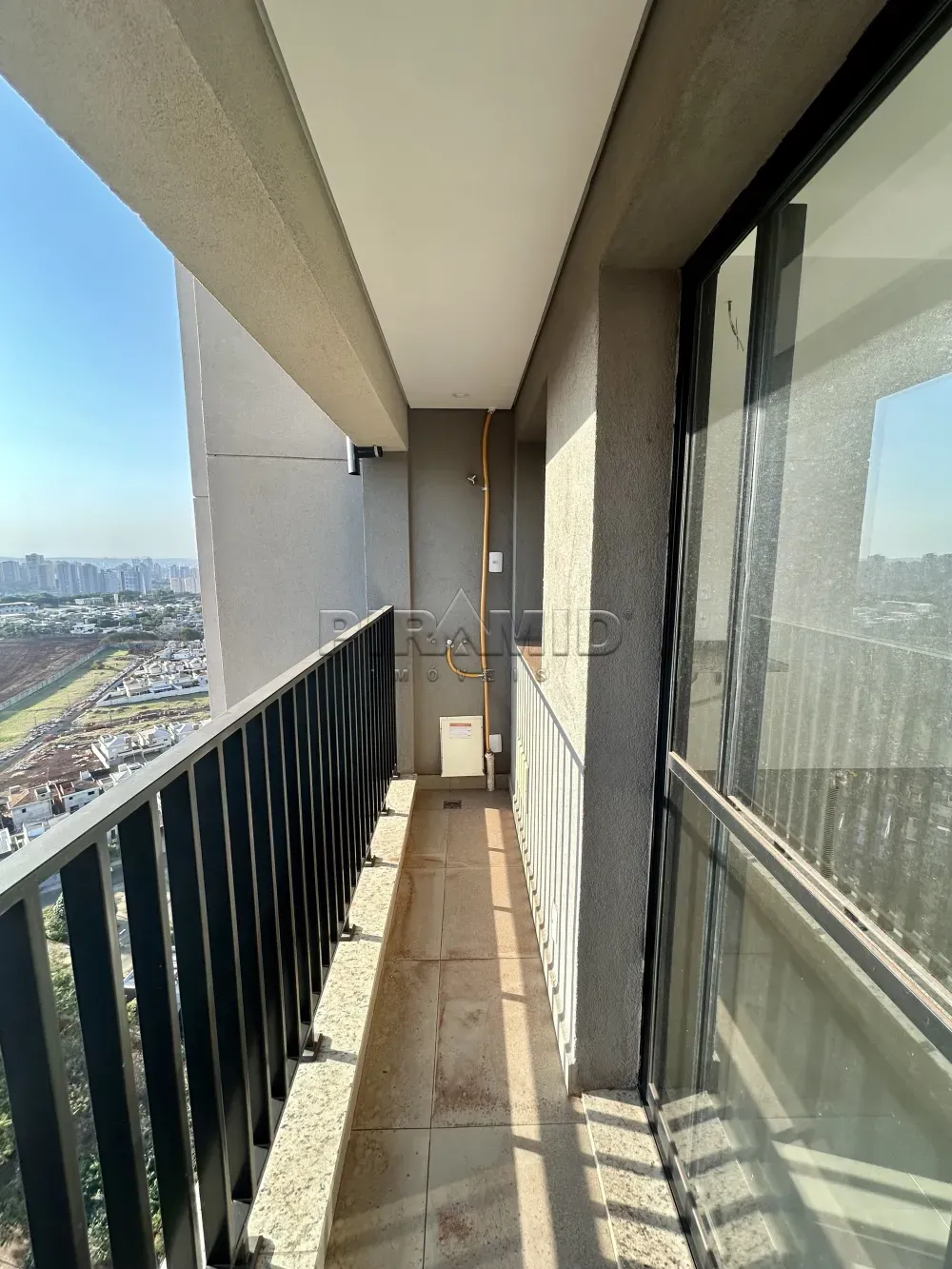 Alugar Apartamento / Padr&atilde;o em Ribeir&atilde;o Preto R$ 2.500,00 - Foto 3