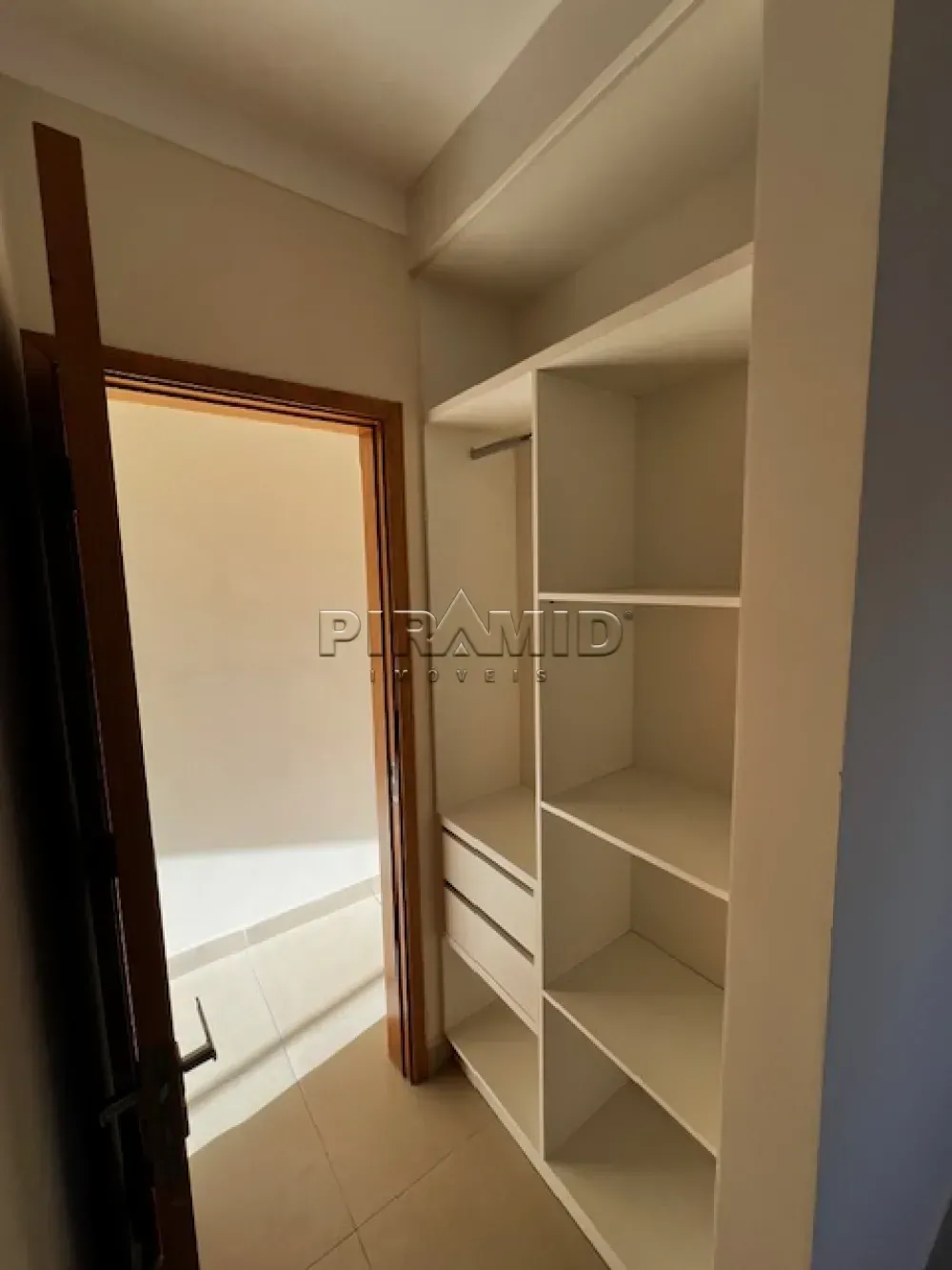 Alugar Apartamento / Padr&atilde;o em Ribeir&atilde;o Preto R$ 1.600,00 - Foto 7