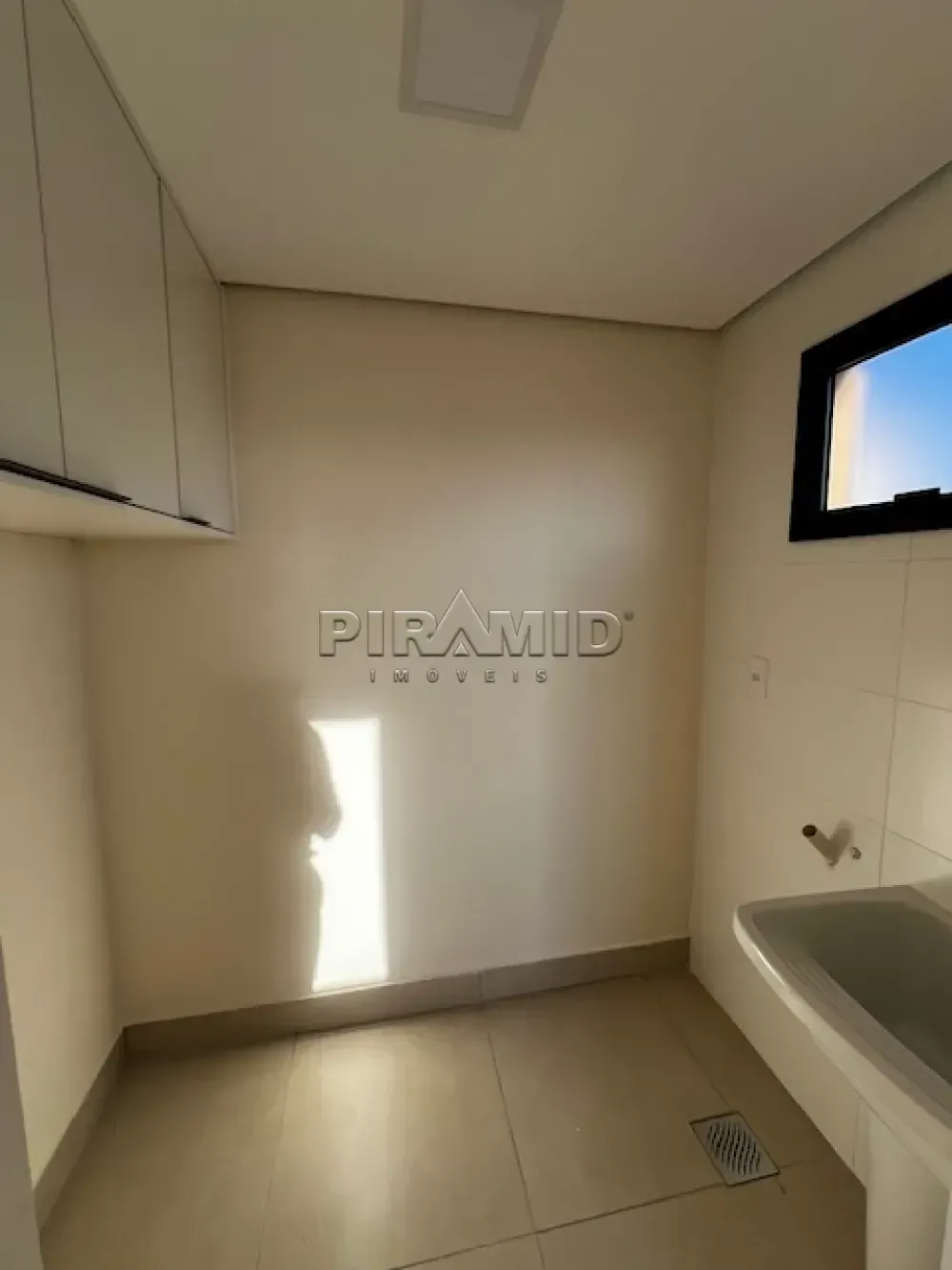 Alugar Apartamento / Padr&atilde;o em Ribeir&atilde;o Preto R$ 1.600,00 - Foto 12