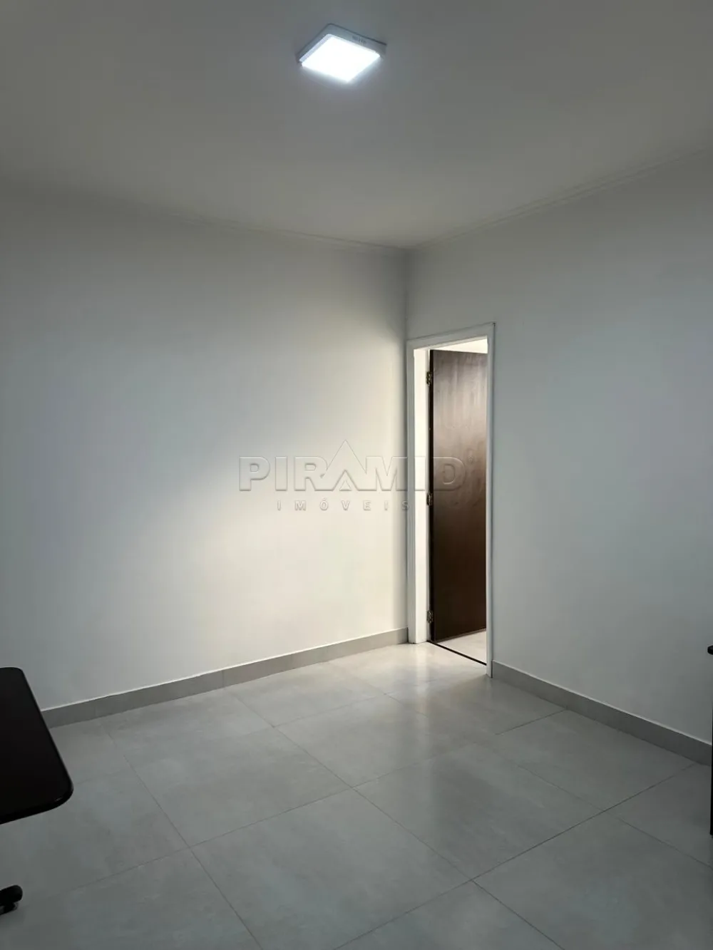 Alugar Casa / Padr&atilde;o em Ribeir&atilde;o Preto R$ 2.990,00 - Foto 8