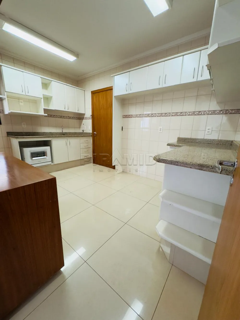 Alugar Apartamento / Padr&atilde;o em Ribeir&atilde;o Preto R$ 3.800,00 - Foto 14