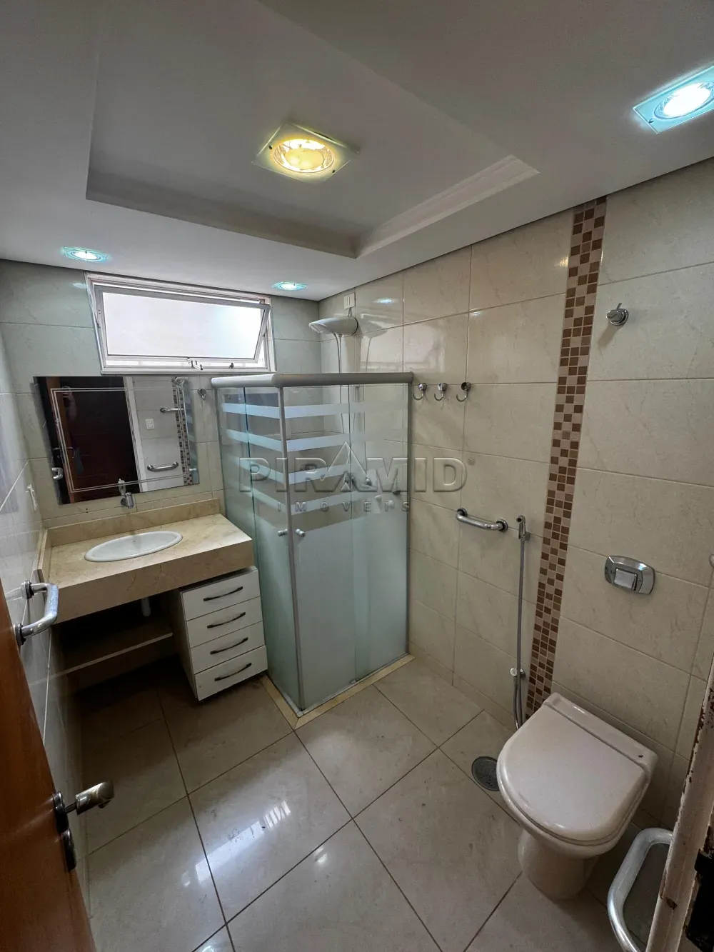 Alugar Apartamento / Padr&atilde;o em Ribeir&atilde;o Preto R$ 1.600,00 - Foto 10