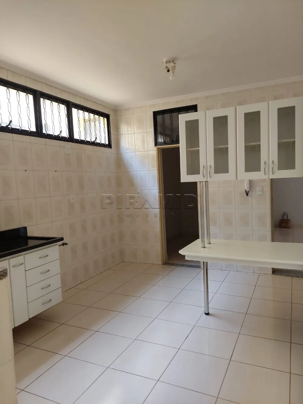 Alugar Apartamento / Padr&atilde;o em Ribeir&atilde;o Preto R$ 1.500,00 - Foto 13