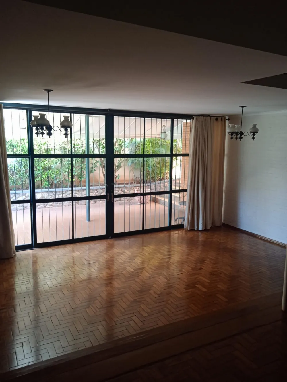 Alugar Comercial / Casa em Ribeir&atilde;o Preto R$ 7.000,00 - Foto 2