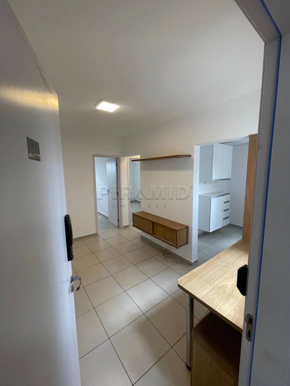 Comprar Apartamento / Padr&atilde;o em Ribeir&atilde;o Preto R$ 180.000,00 - Foto 1