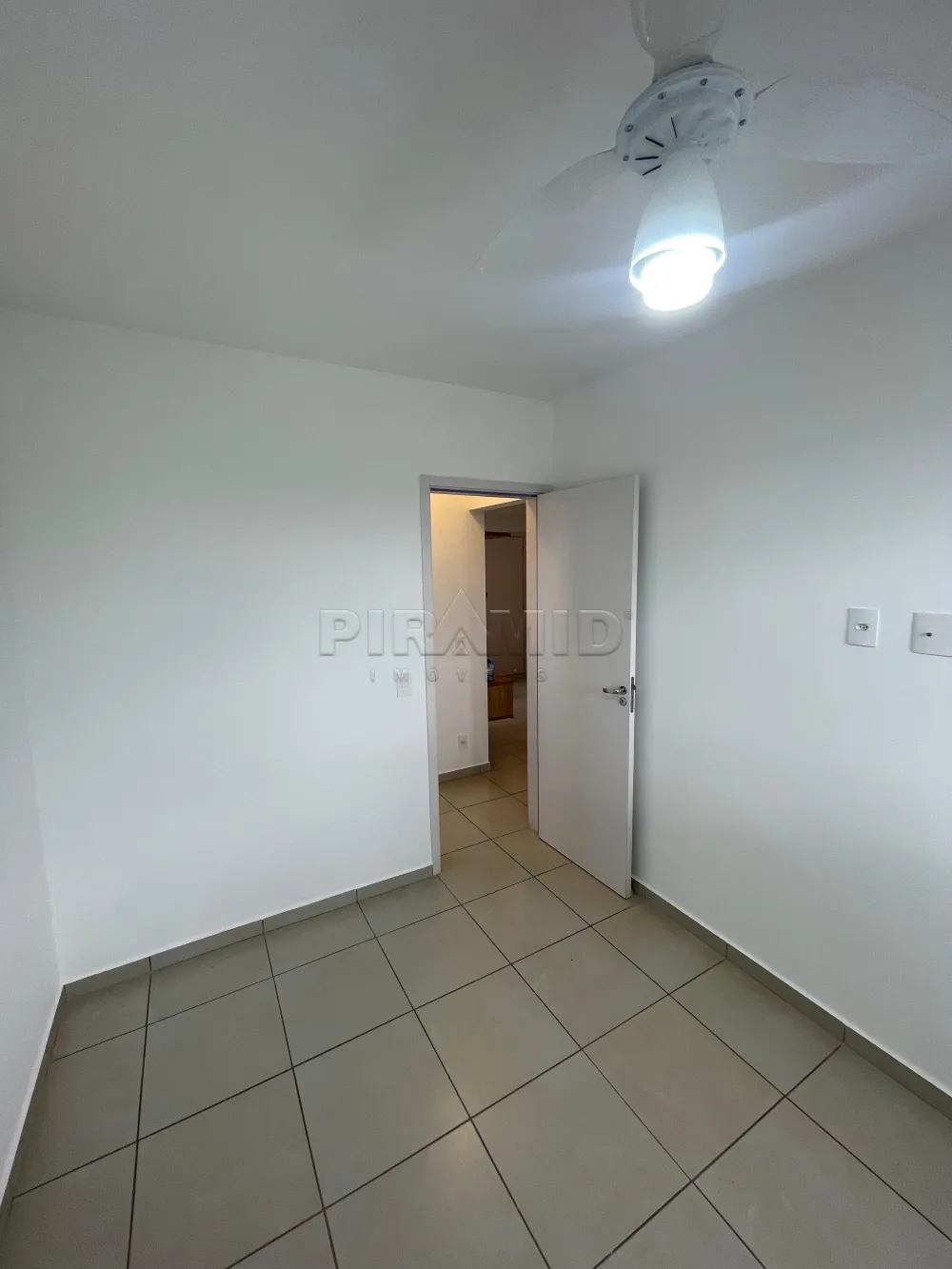 Comprar Apartamento / Padr&atilde;o em Ribeir&atilde;o Preto R$ 180.000,00 - Foto 6