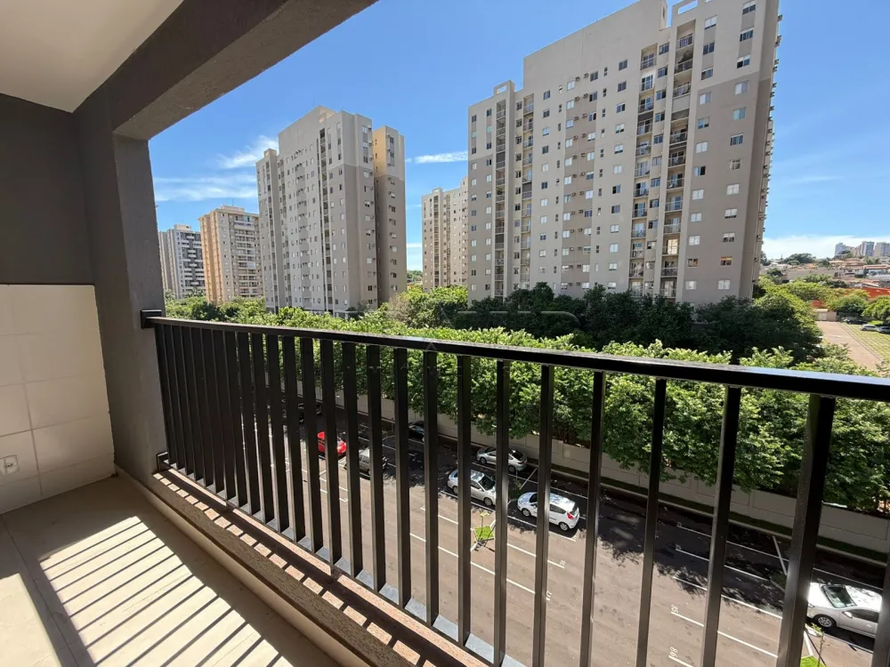 Alugar Apartamento / Padr&atilde;o em Ribeir&atilde;o Preto R$ 2.000,00 - Foto 4