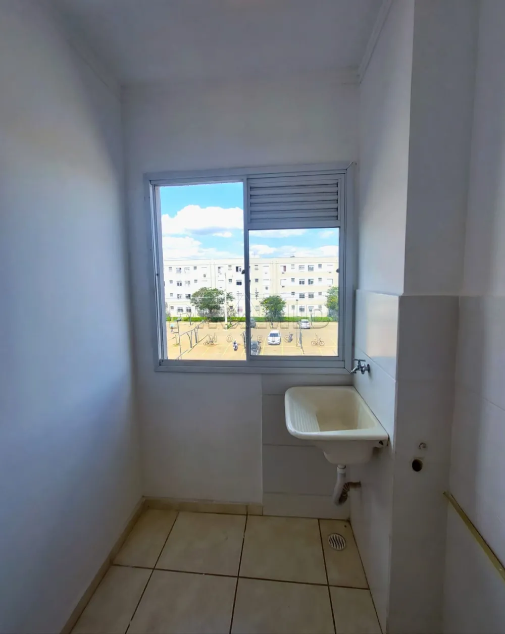 Alugar Apartamento / Padr&atilde;o em Ribeir&atilde;o Preto R$ 600,00 - Foto 14