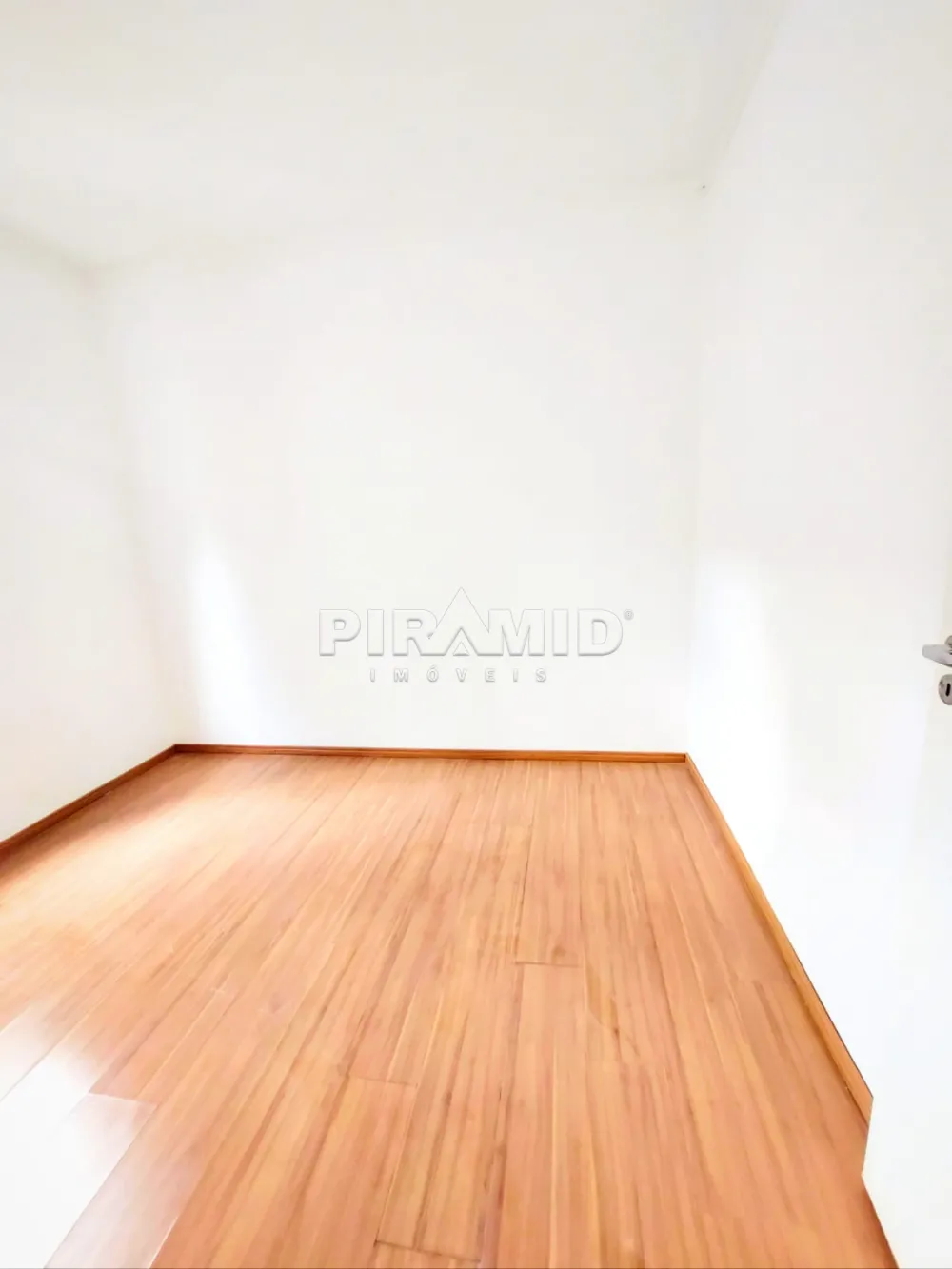 Alugar Apartamento / Padr&atilde;o em Ribeir&atilde;o Preto R$ 600,00 - Foto 10