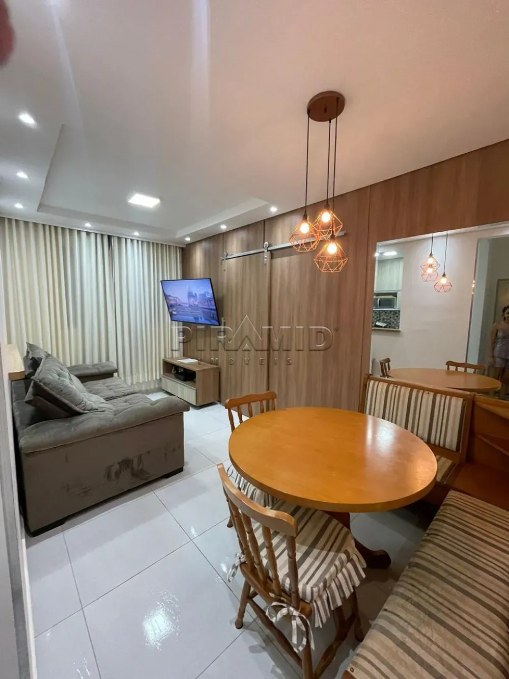 Alugar Apartamento / Padr&atilde;o em Ribeir&atilde;o Preto R$ 1.900,00 - Foto 1