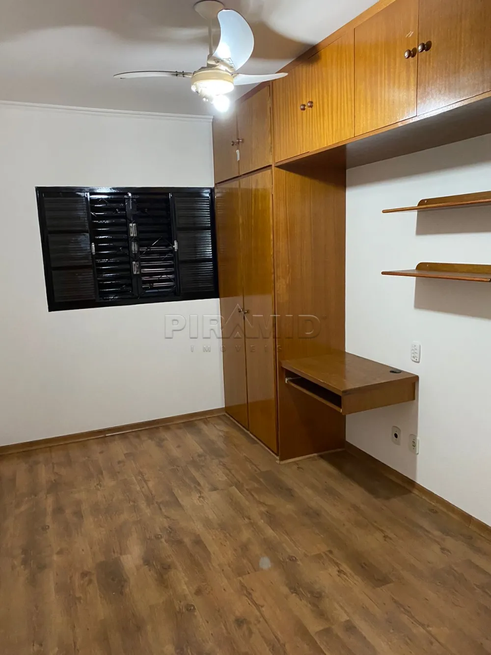 Comprar Casa / Padr&atilde;o em Araraquara R$ 530.000,00 - Foto 4