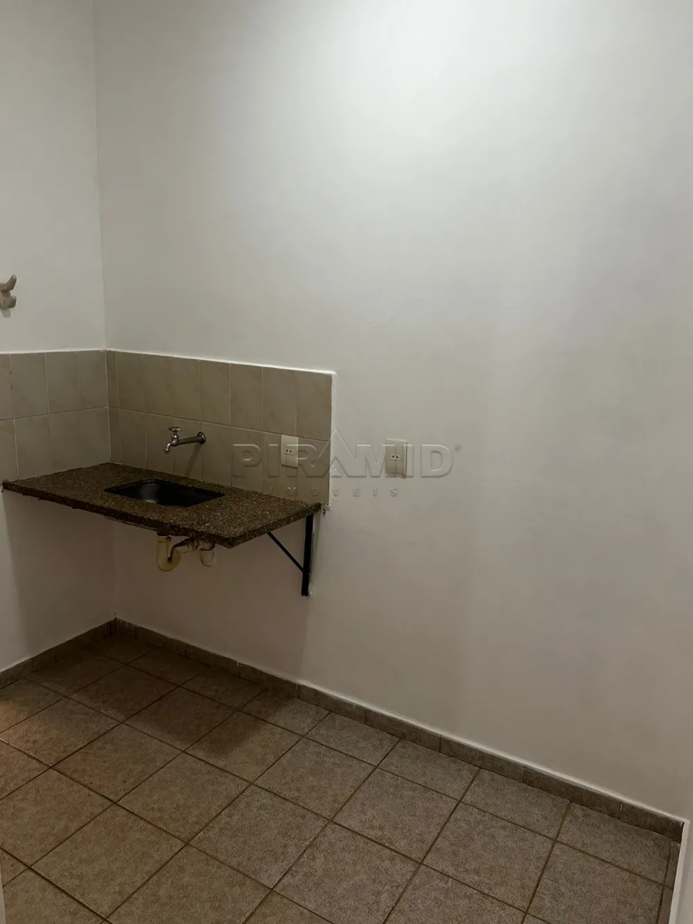 Alugar Comercial / Sala em Ribeir&atilde;o Preto R$ 1.400,00 - Foto 4