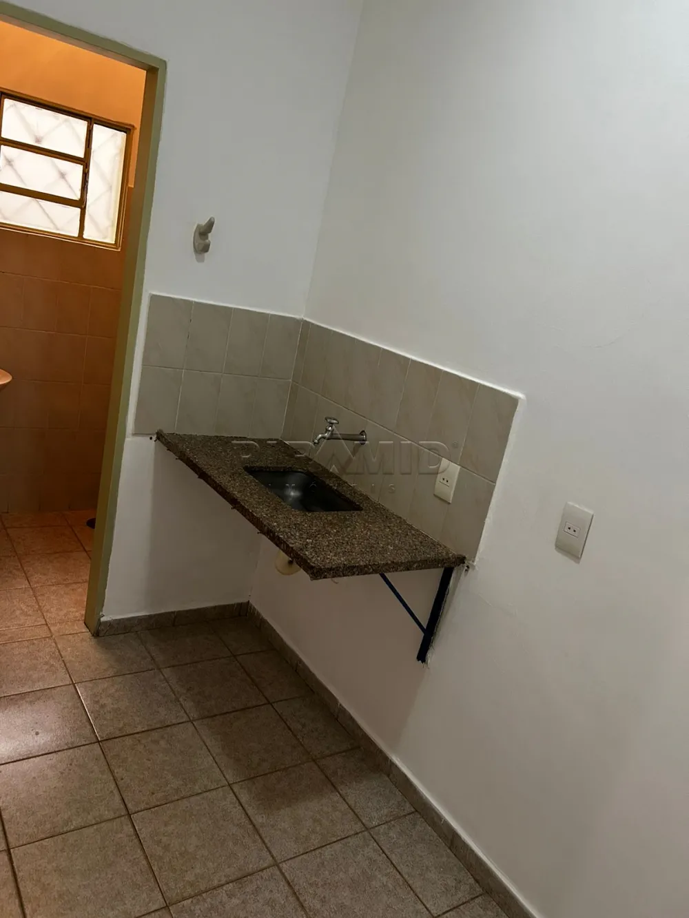 Alugar Comercial / Sala em Ribeir&atilde;o Preto R$ 1.400,00 - Foto 5