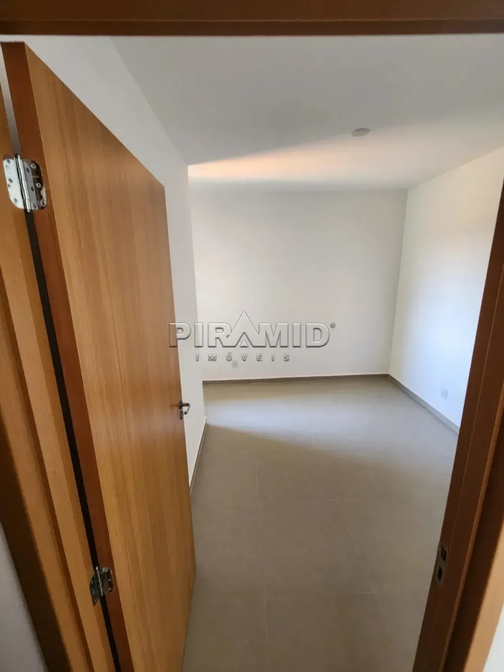 Alugar Apartamento / Padr&atilde;o em Ribeir&atilde;o Preto R$ 1.400,00 - Foto 12