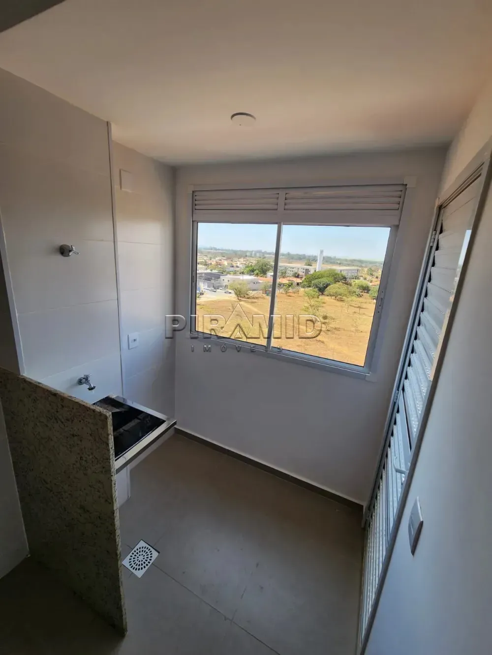 Alugar Apartamento / Padr&atilde;o em Ribeir&atilde;o Preto R$ 1.400,00 - Foto 16