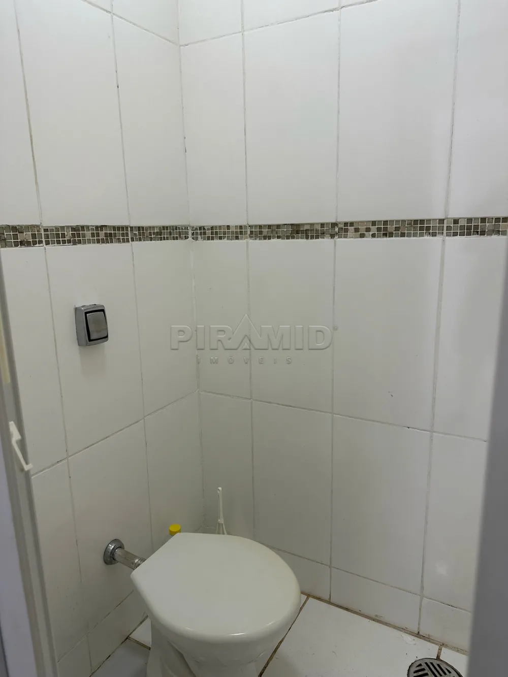 Alugar Comercial / Sal&atilde;o em Ribeir&atilde;o Preto R$ 1.600,00 - Foto 4