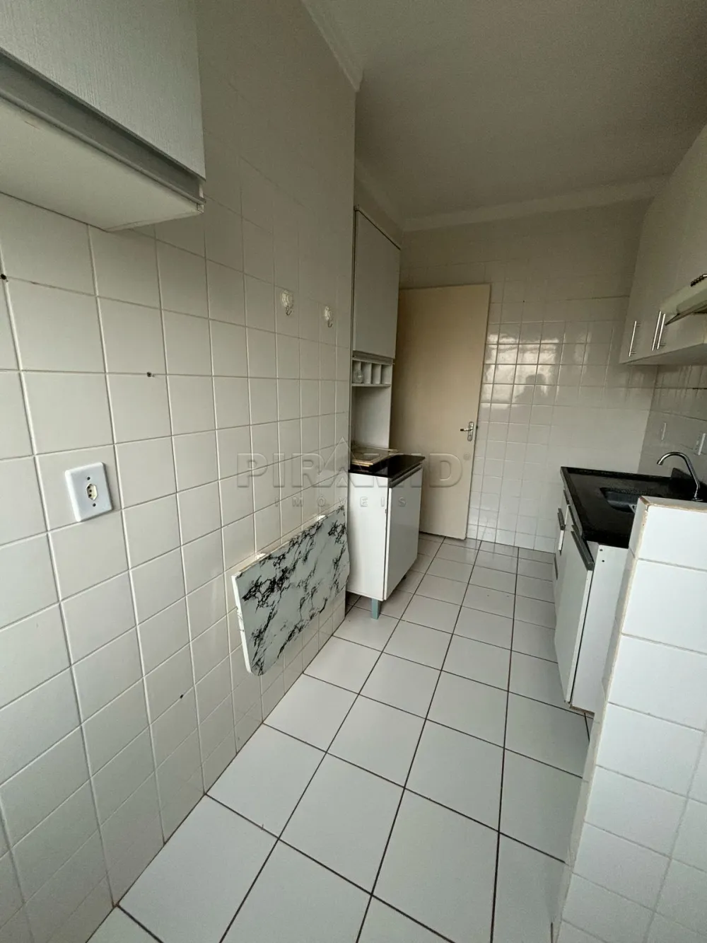 Alugar Apartamento / Padr&atilde;o em Ribeir&atilde;o Preto R$ 700,00 - Foto 6