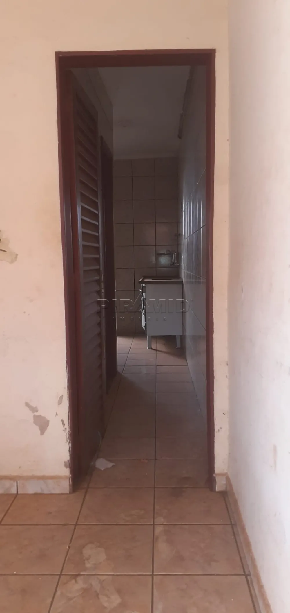 Comprar Casa / Padr&atilde;o em Ribeir&atilde;o Preto R$ 215.000,00 - Foto 2