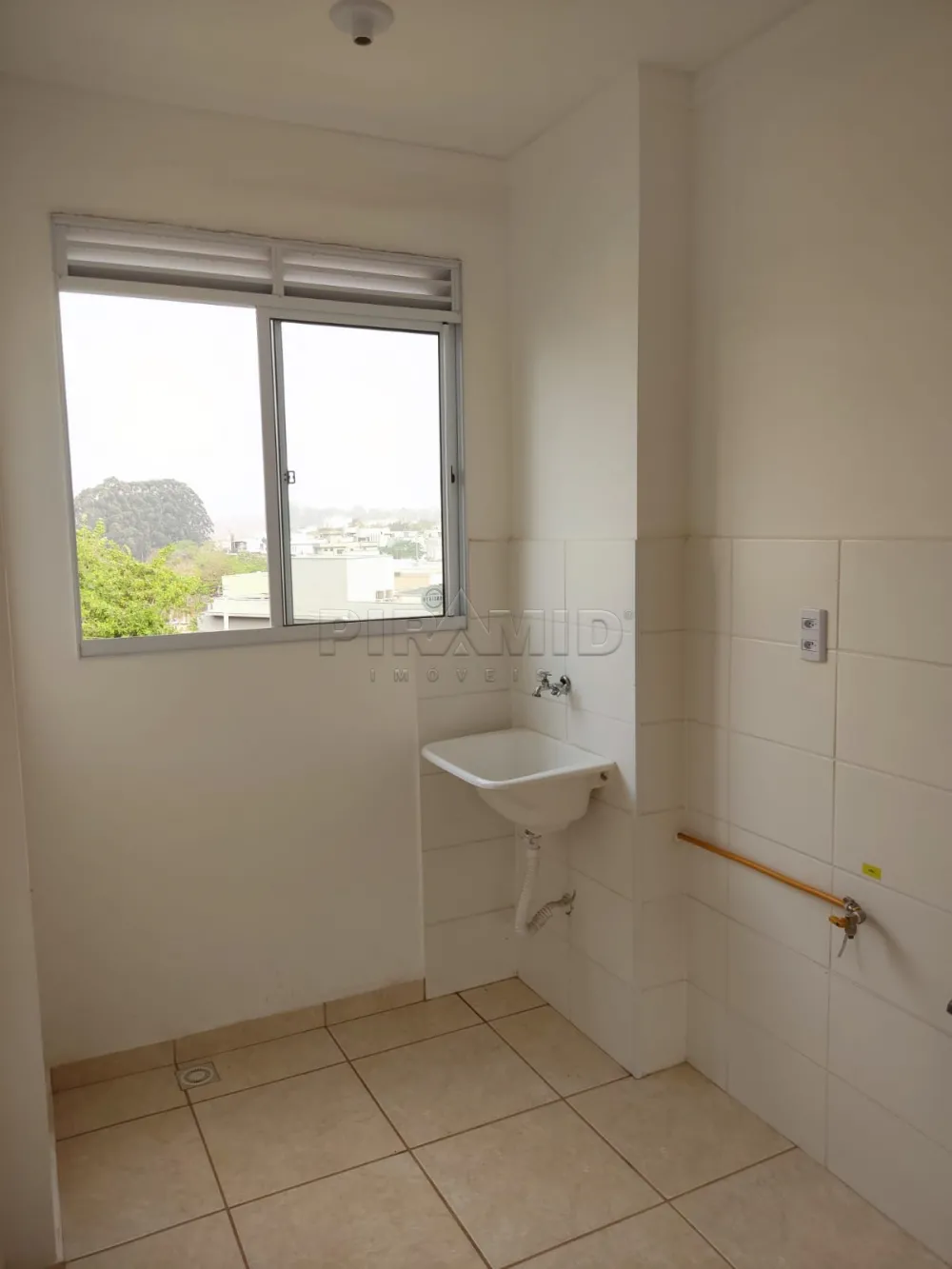 Alugar Apartamento / Padr&atilde;o em Ribeir&atilde;o Preto R$ 800,00 - Foto 11