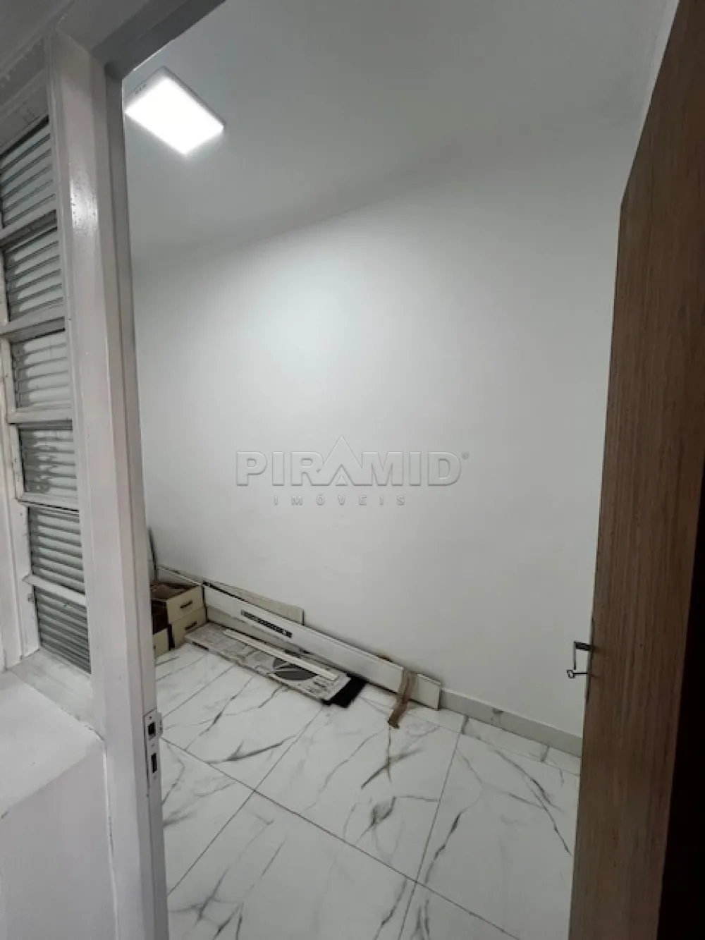 Alugar Apartamento / Padr&atilde;o em Ribeir&atilde;o Preto R$ 1.500,00 - Foto 22