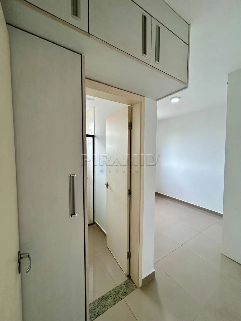 Alugar Apartamento / Padr&atilde;o em Ribeir&atilde;o Preto R$ 1.750,00 - Foto 7