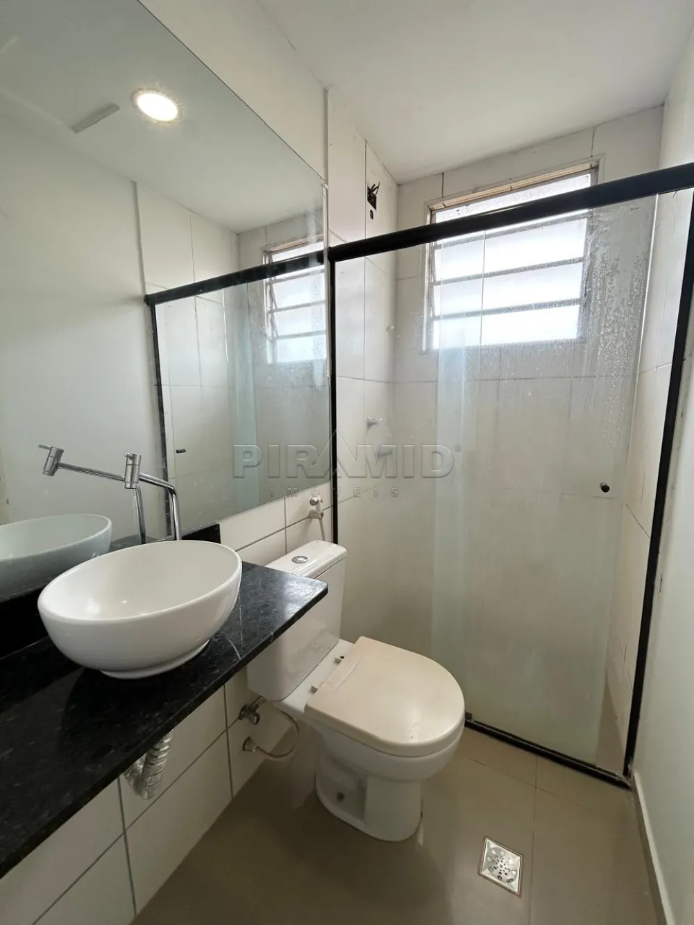 Alugar Apartamento / Padr&atilde;o em Ribeir&atilde;o Preto R$ 1.750,00 - Foto 8