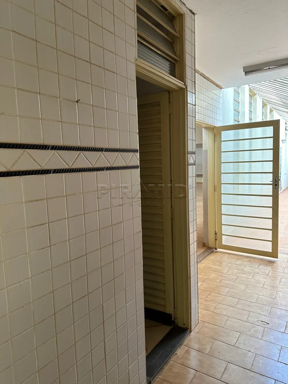 Alugar Comercial / Sal&atilde;o em Ribeir&atilde;o Preto R$ 4.000,00 - Foto 9