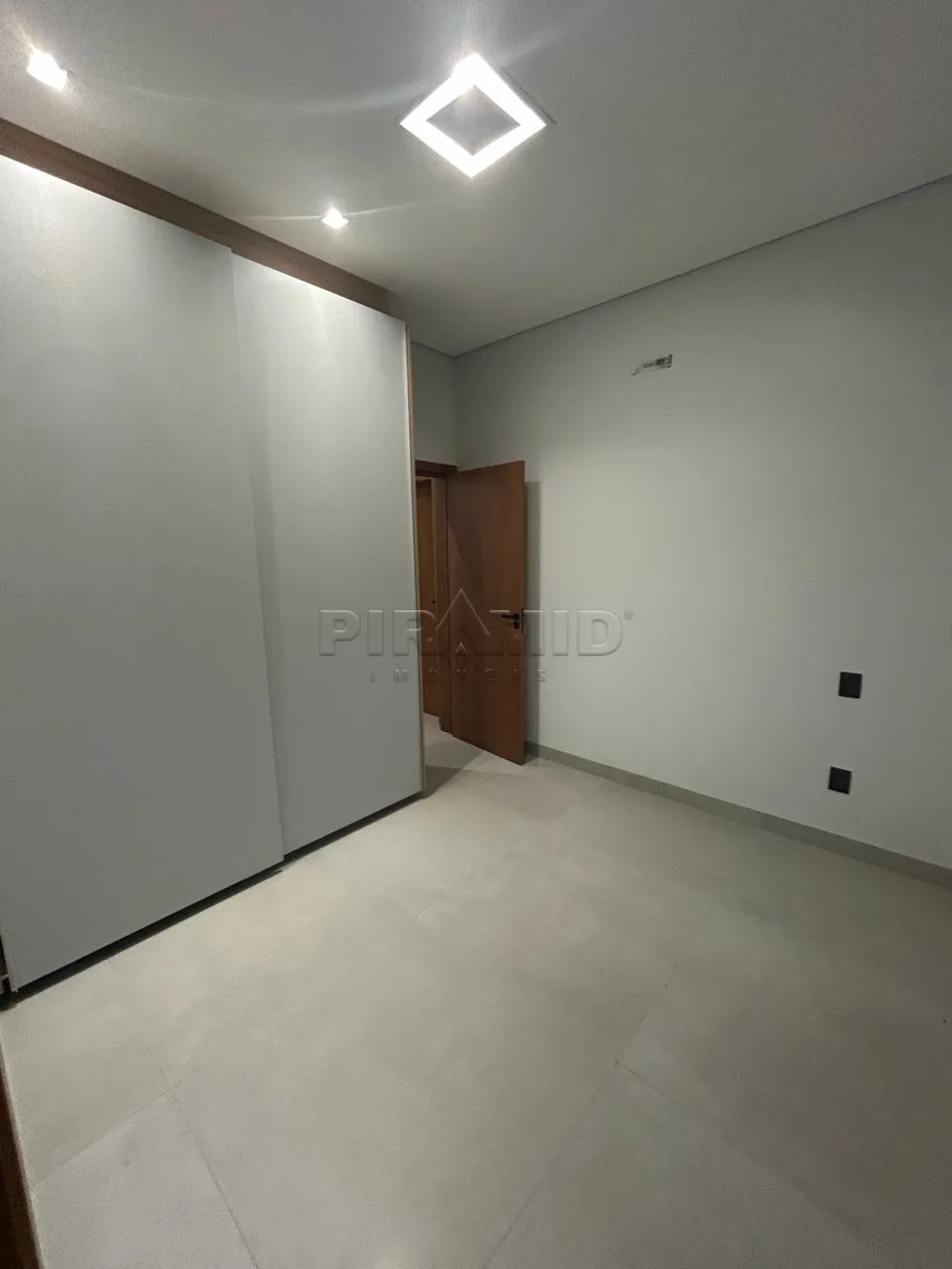 Comprar Casa / Condom&iacute;nio em Ribeir&atilde;o Preto R$ 1.160.000,00 - Foto 4