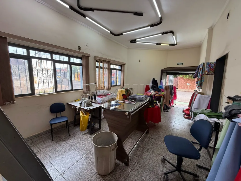 Alugar Comercial / Casa em Ribeir&atilde;o Preto R$ 3.500,00 - Foto 34
