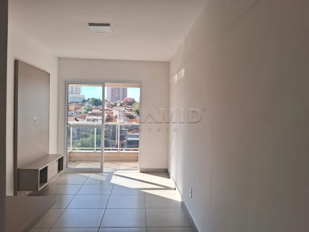 Alugar Apartamento / Padr&atilde;o em Ribeir&atilde;o Preto R$ 1.700,00 - Foto 1
